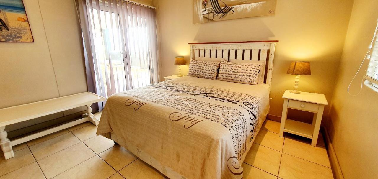Apartment La 12 - 9 Sleeper - Stylish & Sophisticated! *